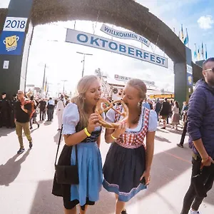 Oktoberfest On A Budget Múnich